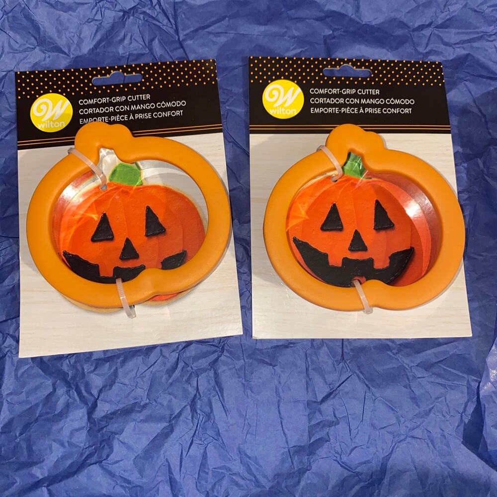 Wilton PUMPKIN COMFORT‎ GRIP COOKIE CUTTER #2310-3740 4 Inch 2x